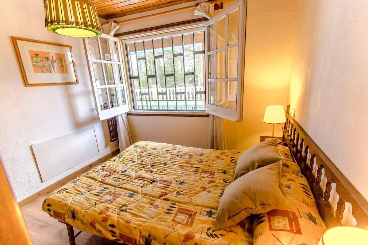 Catalunya Casas Costa Brava Villa With Private Pool & Spacious Garden サンタ・コロマ・デ・ファルネルス
